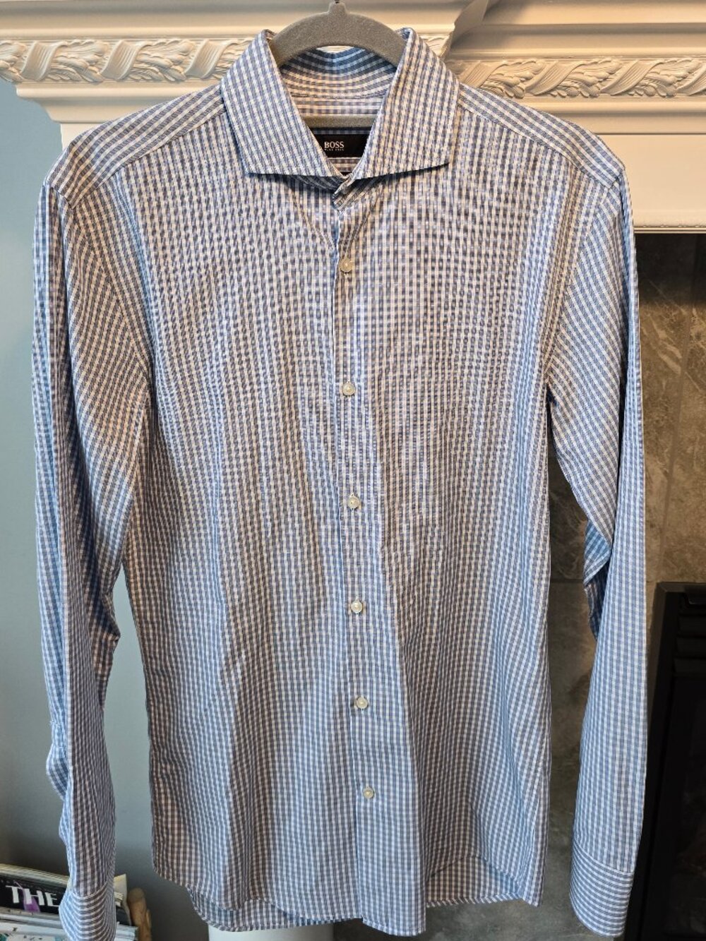 HUGO BOSS "Jason" Slim Fit Dress Shirt - Finest Italian Fabric - Size 14.5 / 37